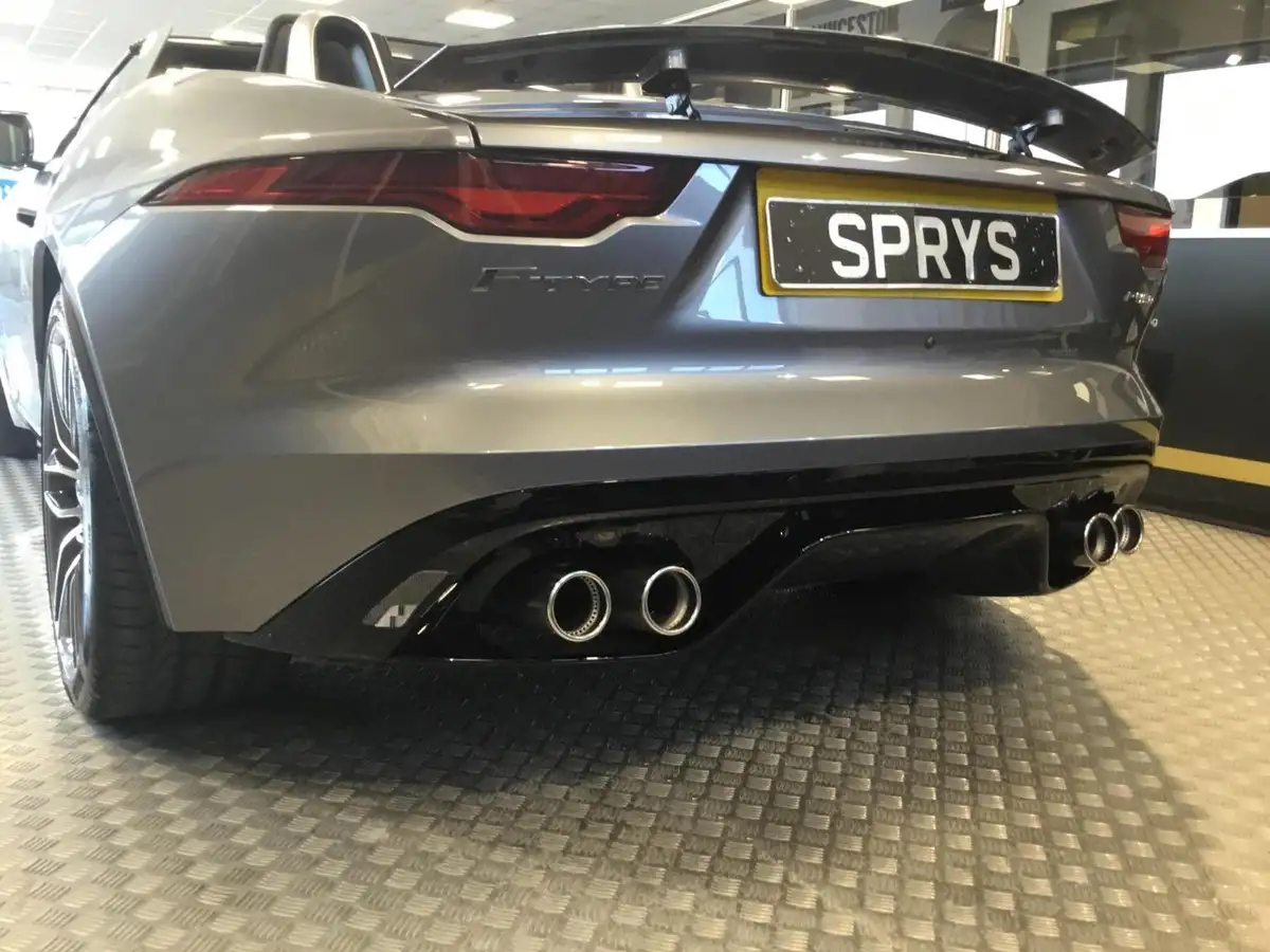 2022-jaguar-f-type-50-v8-p450-r-dynamic-rwd-convertible-big-15