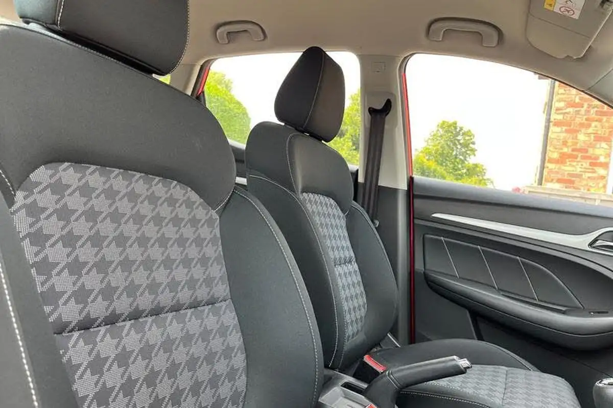 2018-mg-zs-suv-15-vti-tech-excite-big-16
