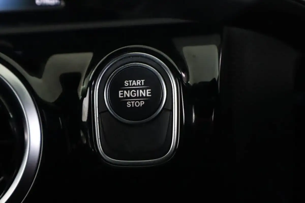 2021-mercedes-benz-a-class-13-a250e-amg-line-hatchback-5d-big-20
