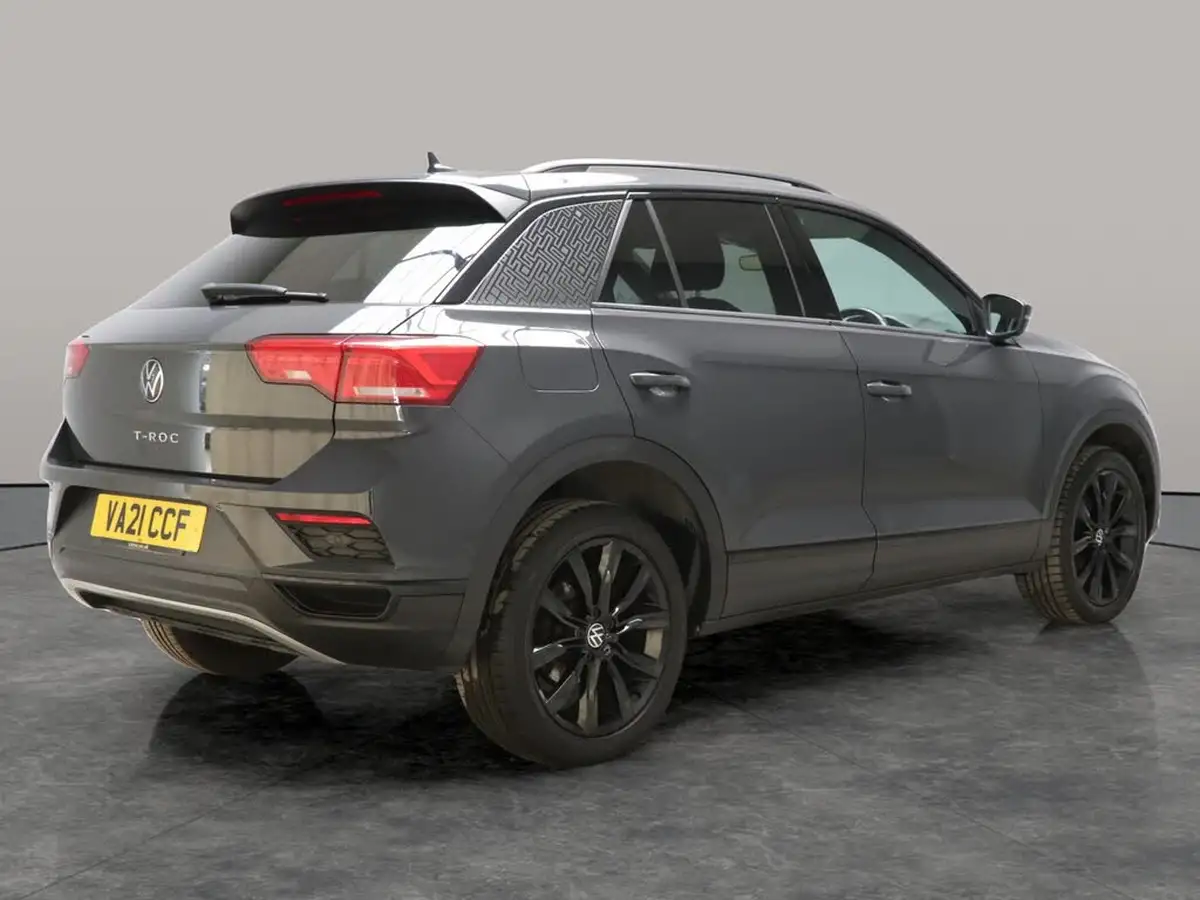 2021-volkswagen-t-roc-15-tsi-black-edition-big-11