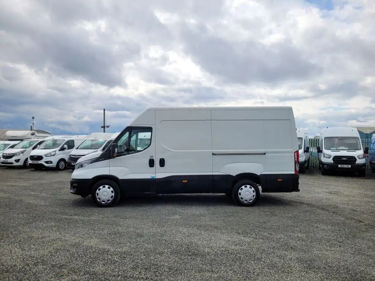 2023-iveco-daily-s-class-23td-35s14v-business-3520mm-h2-136pseu6dt-big-4