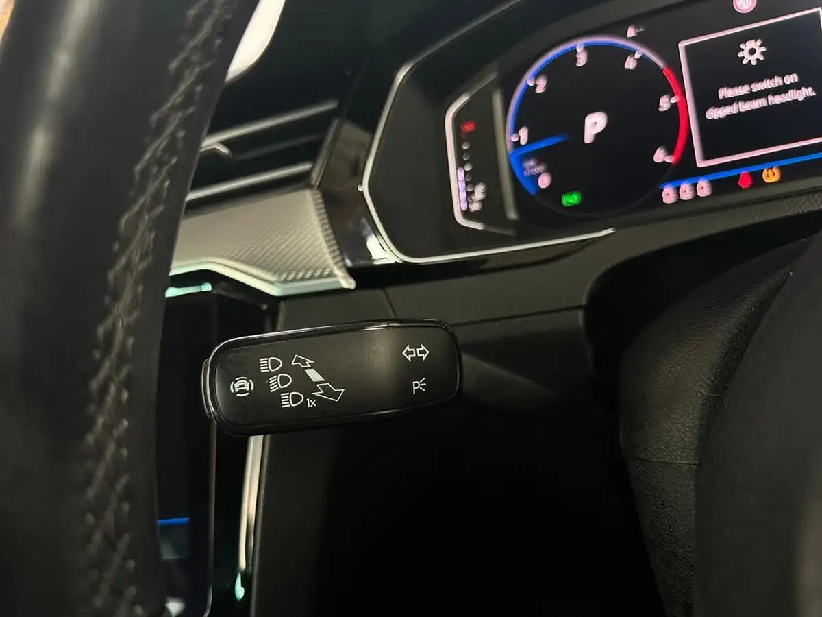 2019-volkswagen-passat-20tdi-r-line-190ps-scr-estate-5d-dsg-big-33