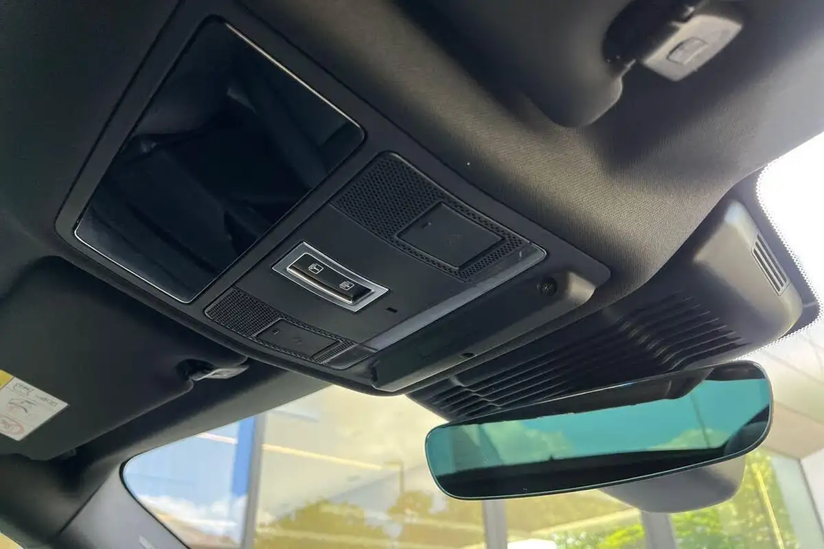 2024-land-rover-range-rover-evoque-15-p270e-dynamic-se-big-39