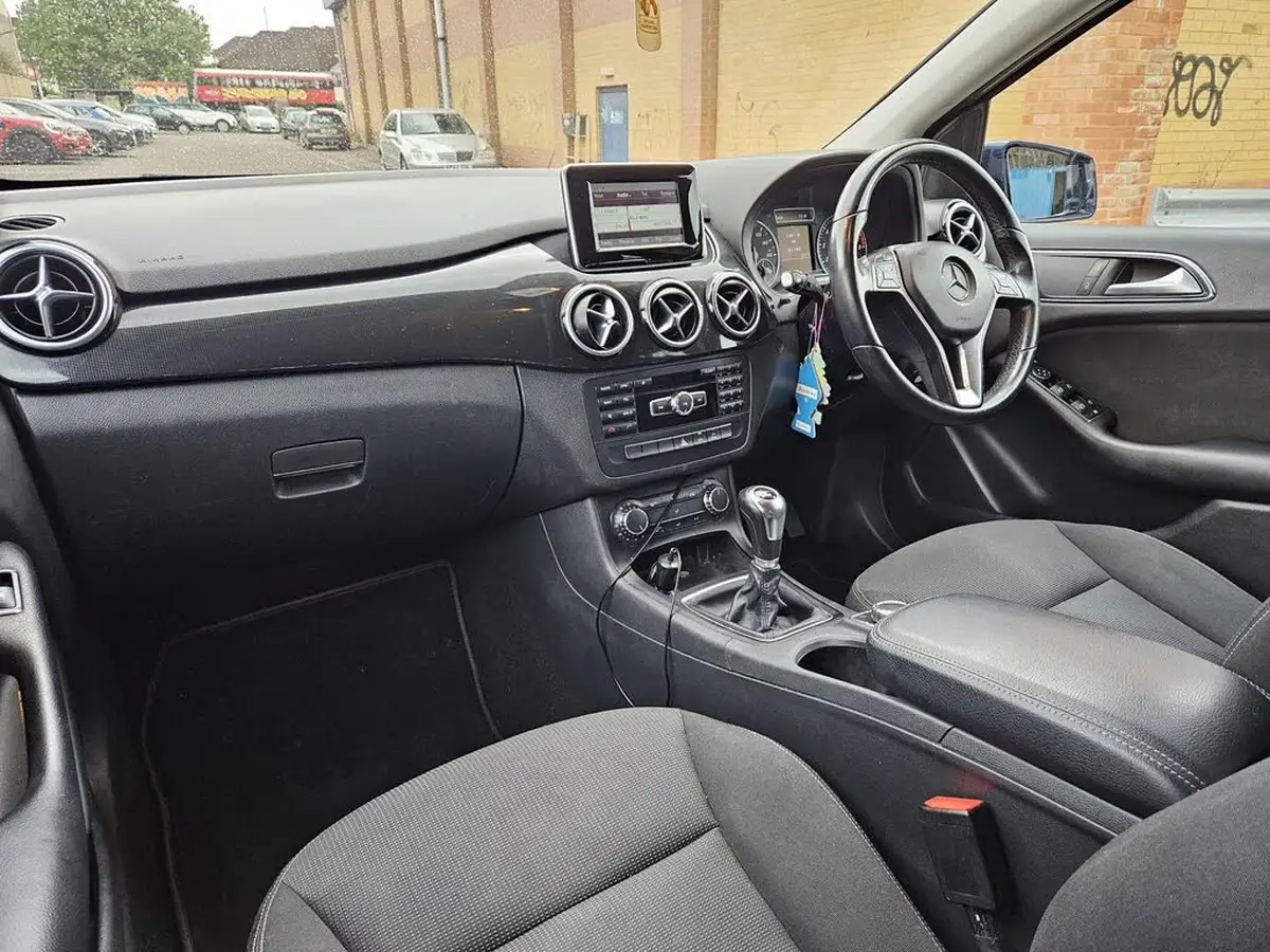 2012-mercedes-benz-b-class-16-b180-se-blue-f-ss-big-16