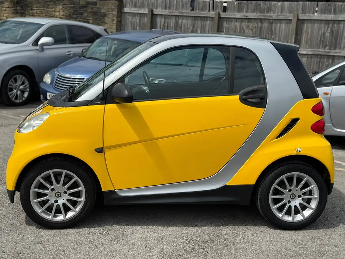 2009-smart-fortwo-08td-passion-08cdi-45bhp-coupe-big-3