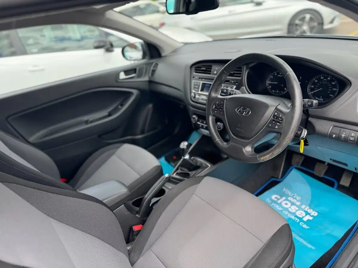 2016-hyundai-i20-12-sport-big-31