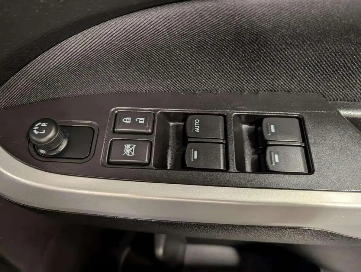 2018-suzuki-vitara-16-sz-t-auto-big-29