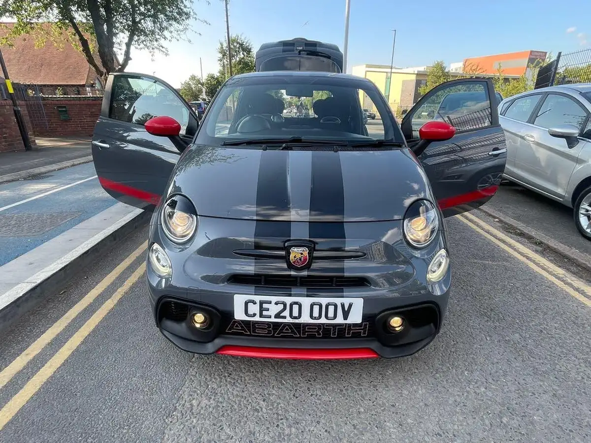 2020-abarth-595-14-tjet-big-1
