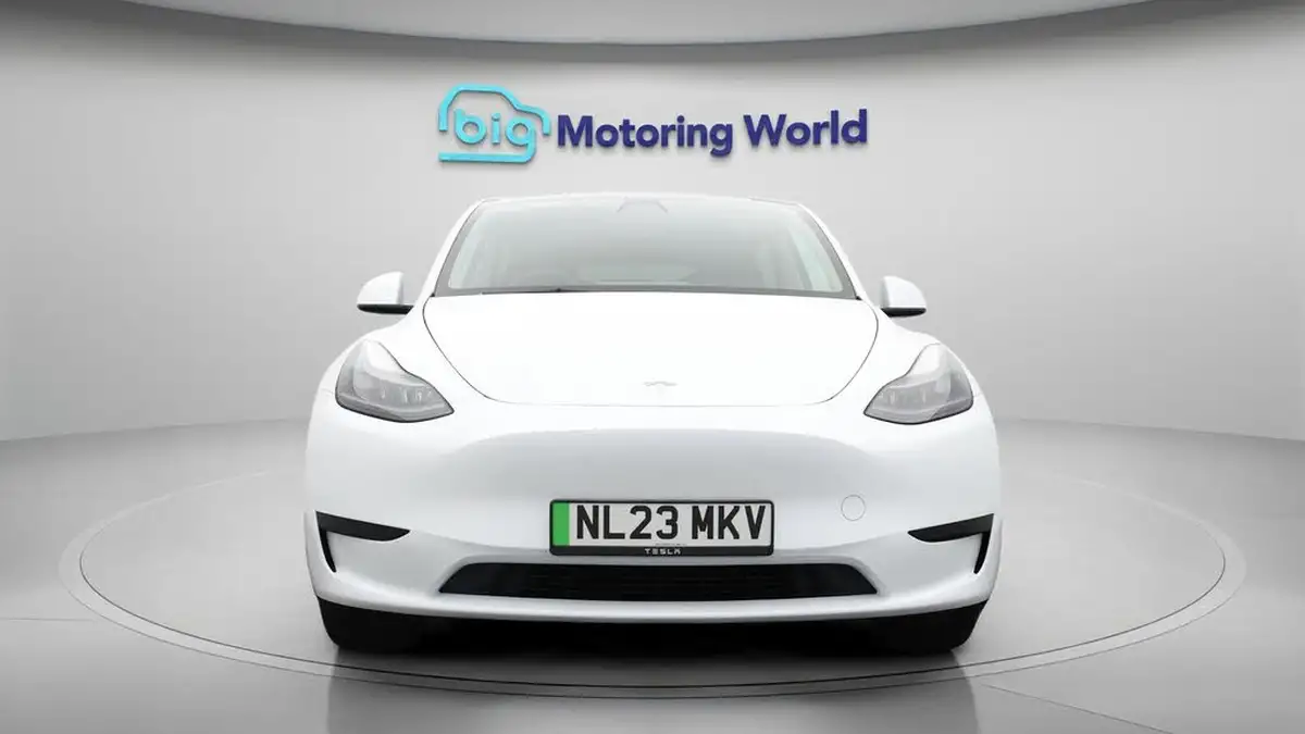 2023-tesla-model-y-e-rwd-big-2