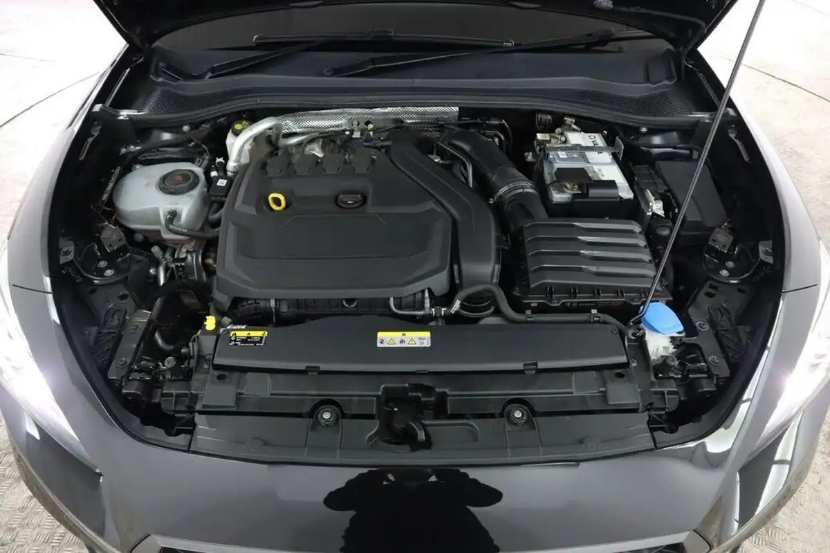 2021-seat-leon-15-etsi-fr-hatchback-big-26
