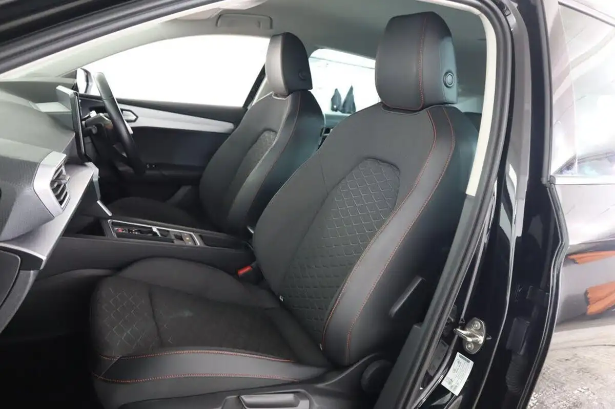 2021-seat-leon-15-etsi-fr-hatchback-big-50