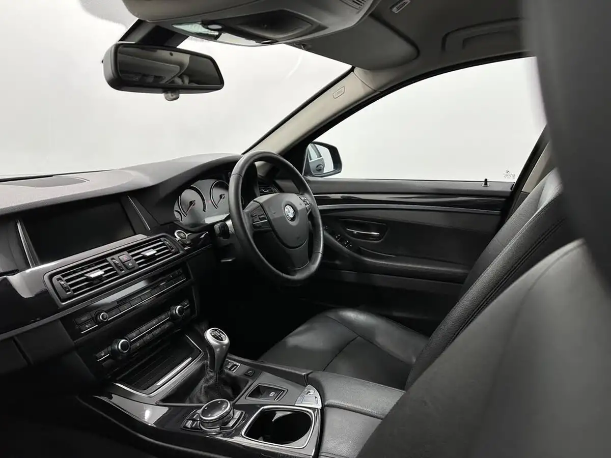 2014-bmw-5-series-20td-520d-se-touring-big-26