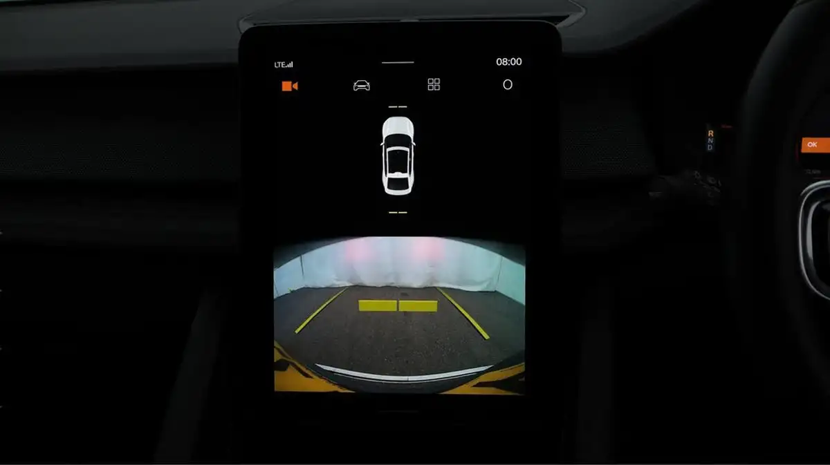 2022-polestar-polestar-2-e-ps2-300kw-long-dual-big-27