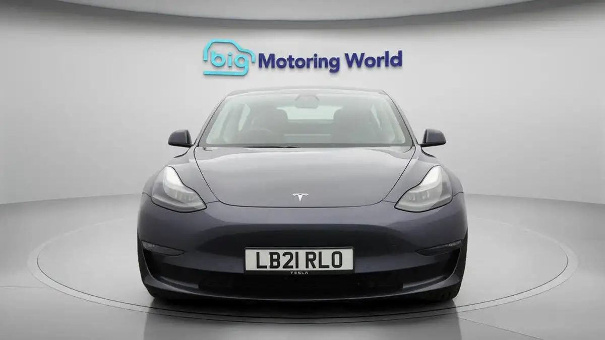 2021-tesla-model-3-e-long-range-4x4-big-2