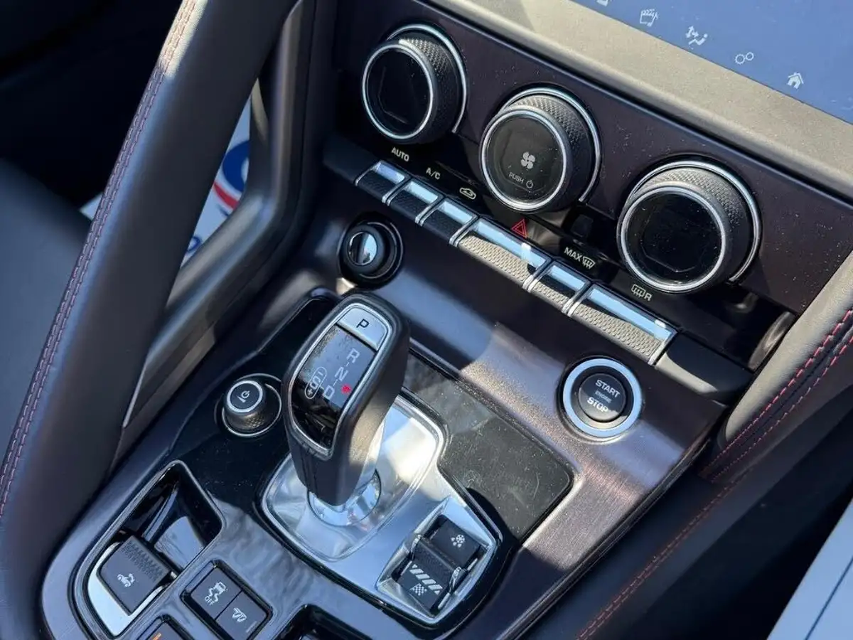 2020-jaguar-f-type-20-i4-chequered-flag-convertible-big-40