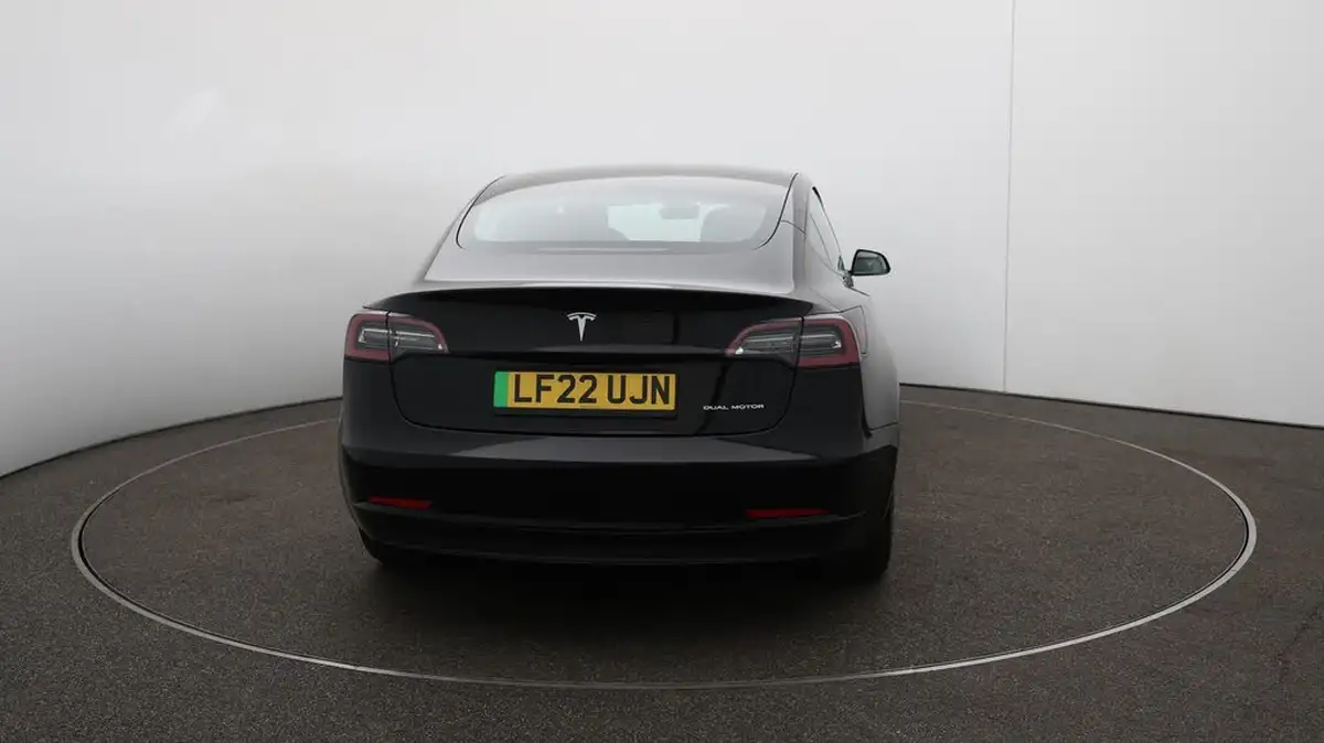 2022-tesla-model-3-e-long-range-big-57
