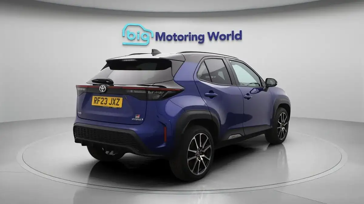 2023-toyota-yaris-cross-15-vvt-i-gr-sport-big-7