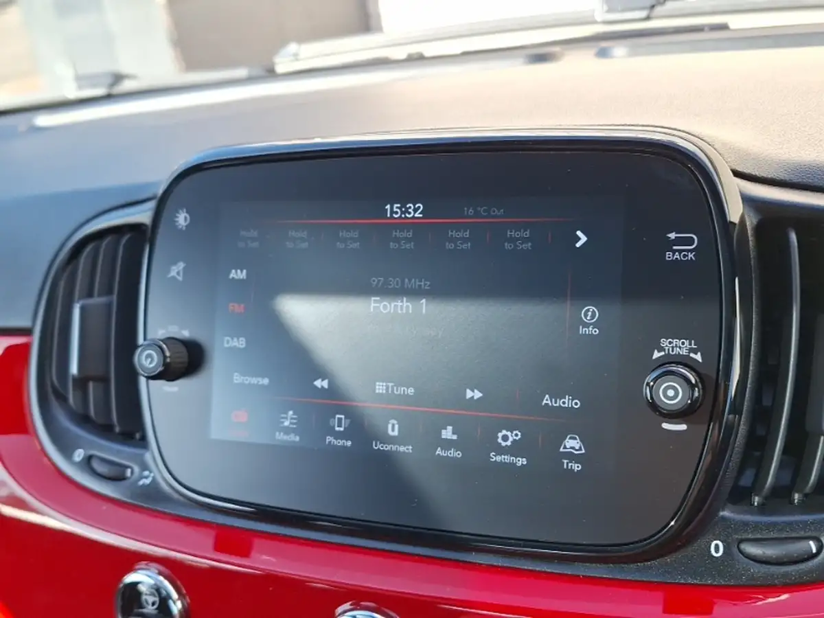 2025-fiat-500-10-big-9