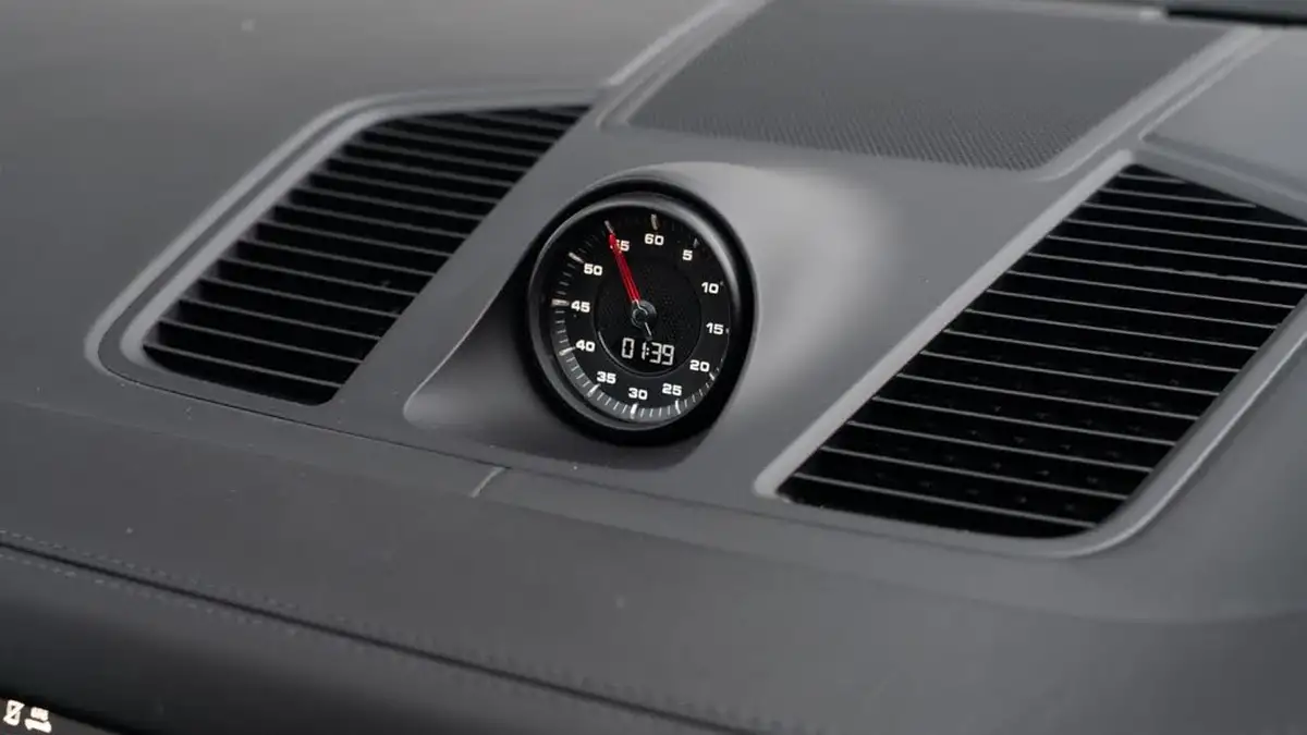 2020-porsche-cayenne-40-v8-gts-coupe-big-31