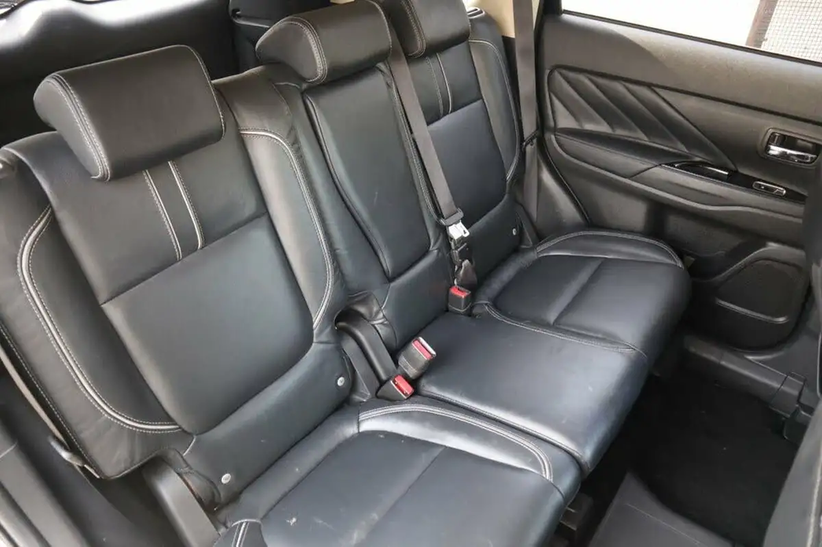 2018-mitsubishi-outlander-20-4hs-phev-5st-big-5