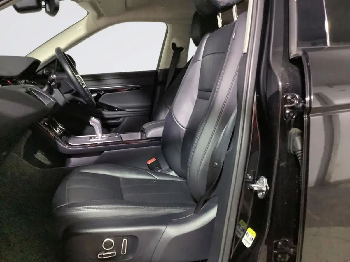 2021-land-rover-range-rover-evoque-15-p300e-s-big-13