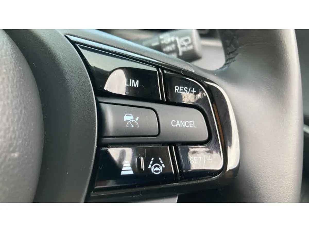 2025-honda-hr-v-15-i-mmd-advance-big-26