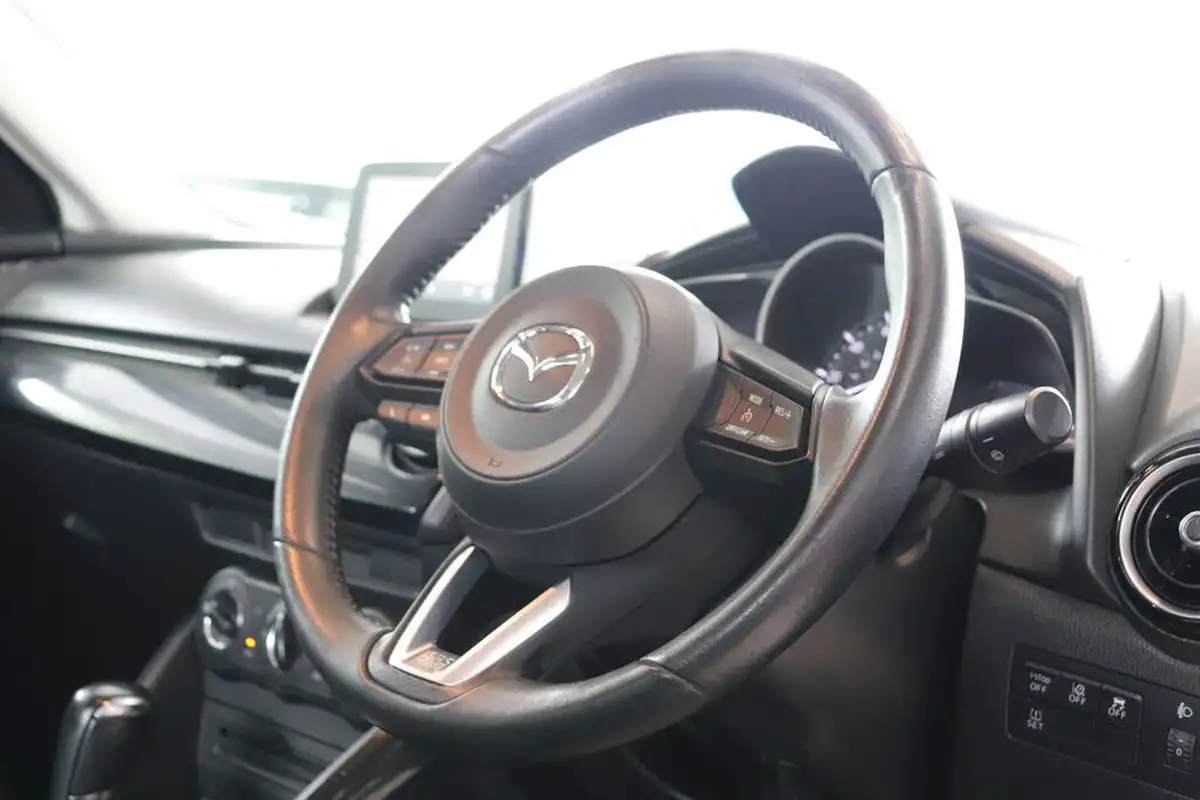 2018-mazda-mazda2-15-se-l-nav-auto-big-20