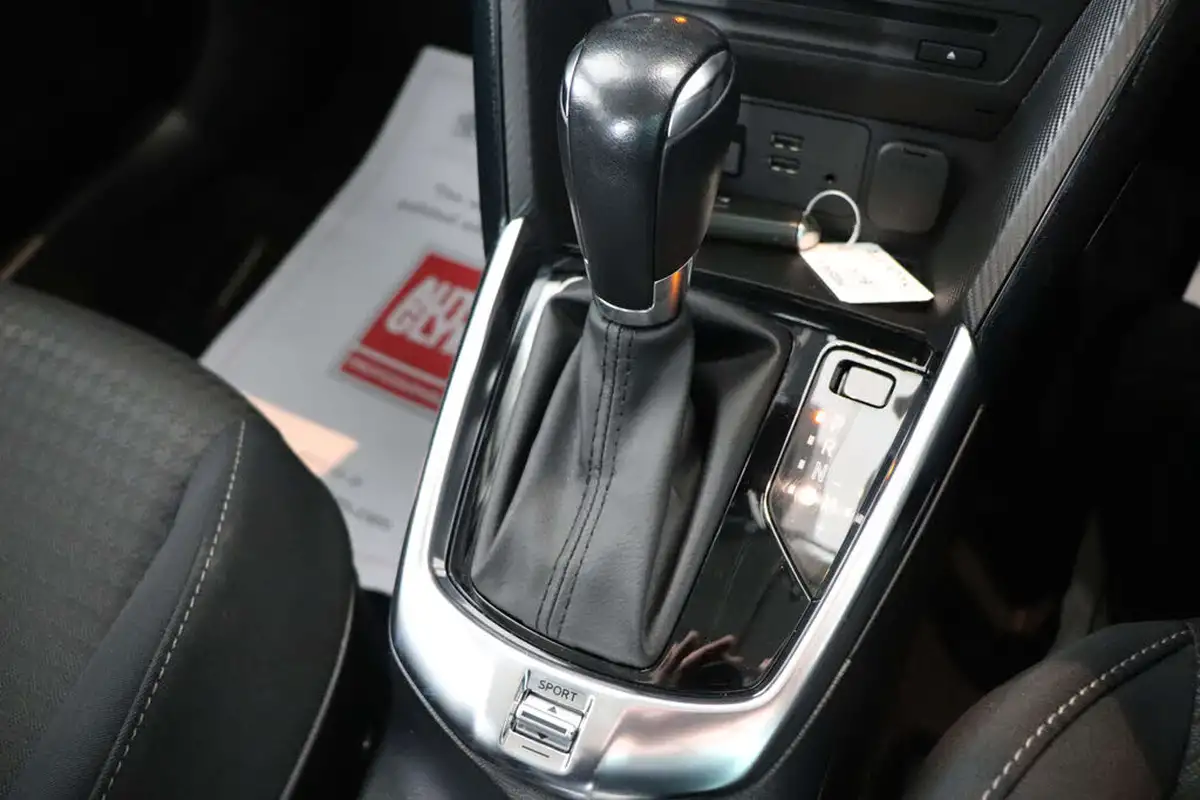 2018-mazda-mazda2-15-se-l-nav-auto-big-44