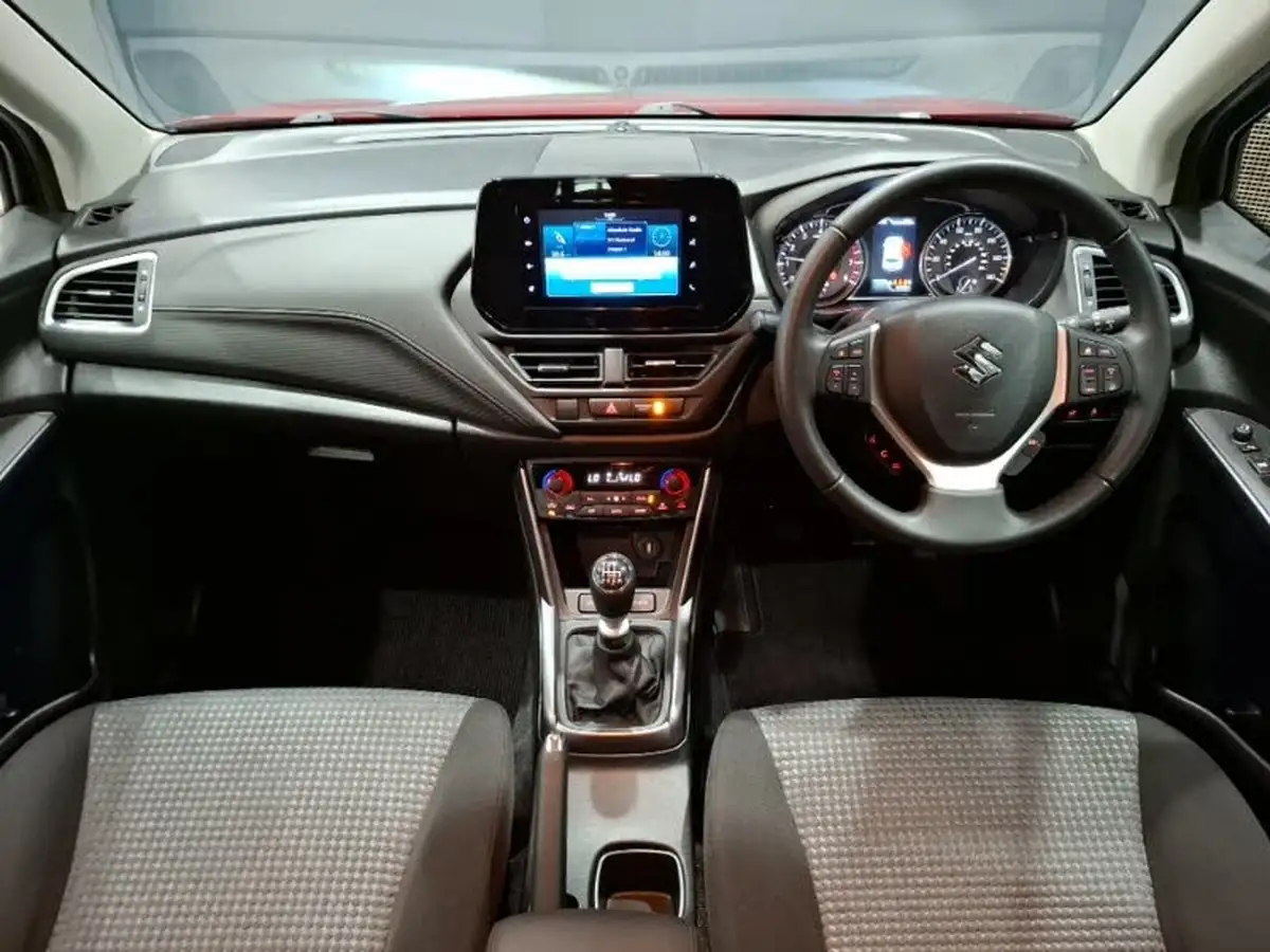 2023-suzuki-s-cross-14-boosterjet-motion-big-2