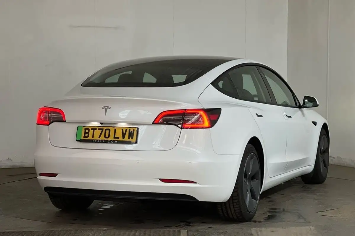 2020-tesla-model-3-e-standard-plus-big-22