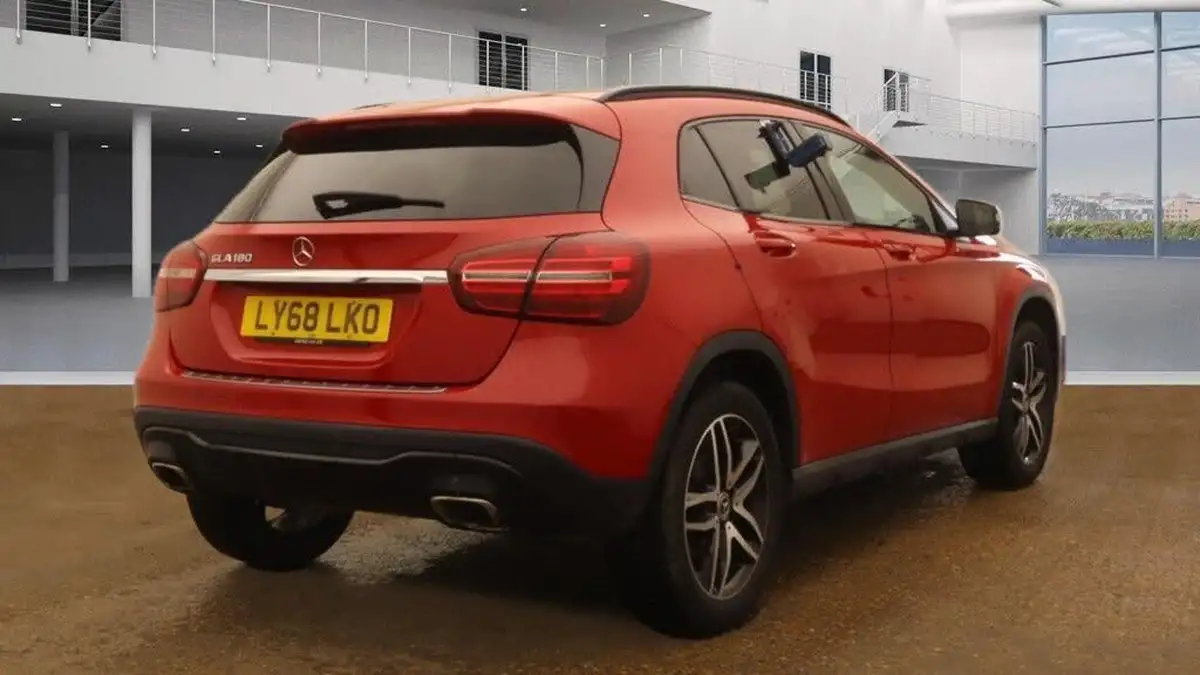 2019-mercedes-benz-gla-class-16-gla-180-urban-edition-ss-big-7