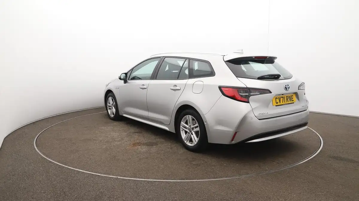 2021-toyota-corolla-18-vvt-i-icon-tech-spare-wheel-touring-sports-5d-big-62