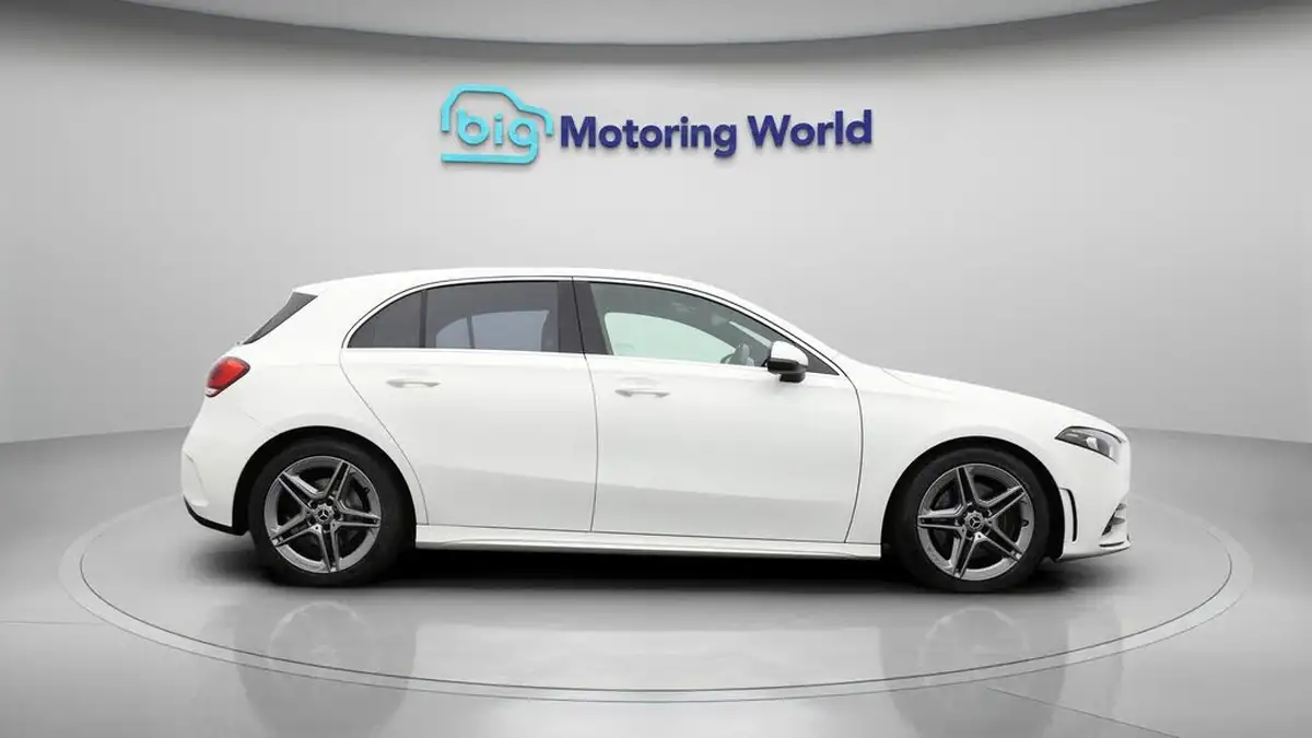 2019-mercedes-benz-a-class-20-a220-amg-line-hatchback-5d-big-8