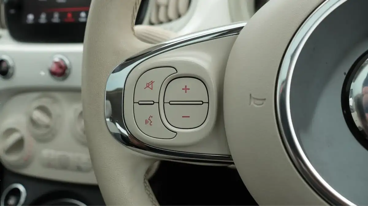 2020-fiat-500-12-lounge-dualogic-big-24