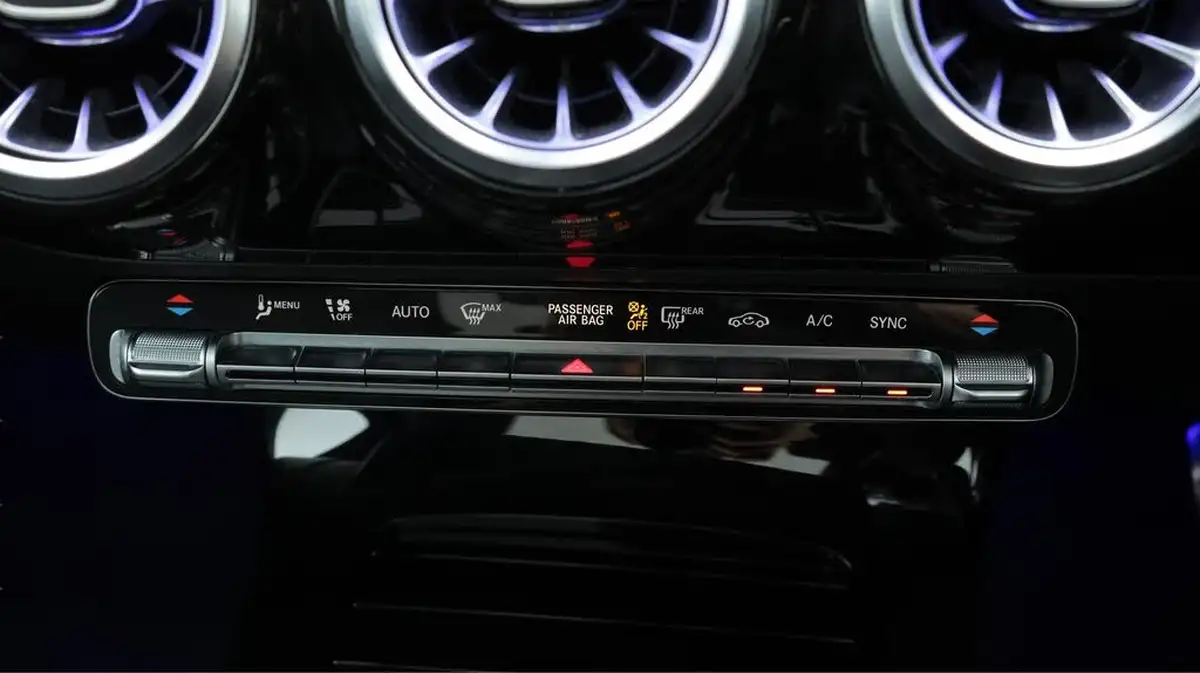 2022-mercedes-benz-cla-13-cla-180-amg-line-premium-plus-coupe-4d-big-12