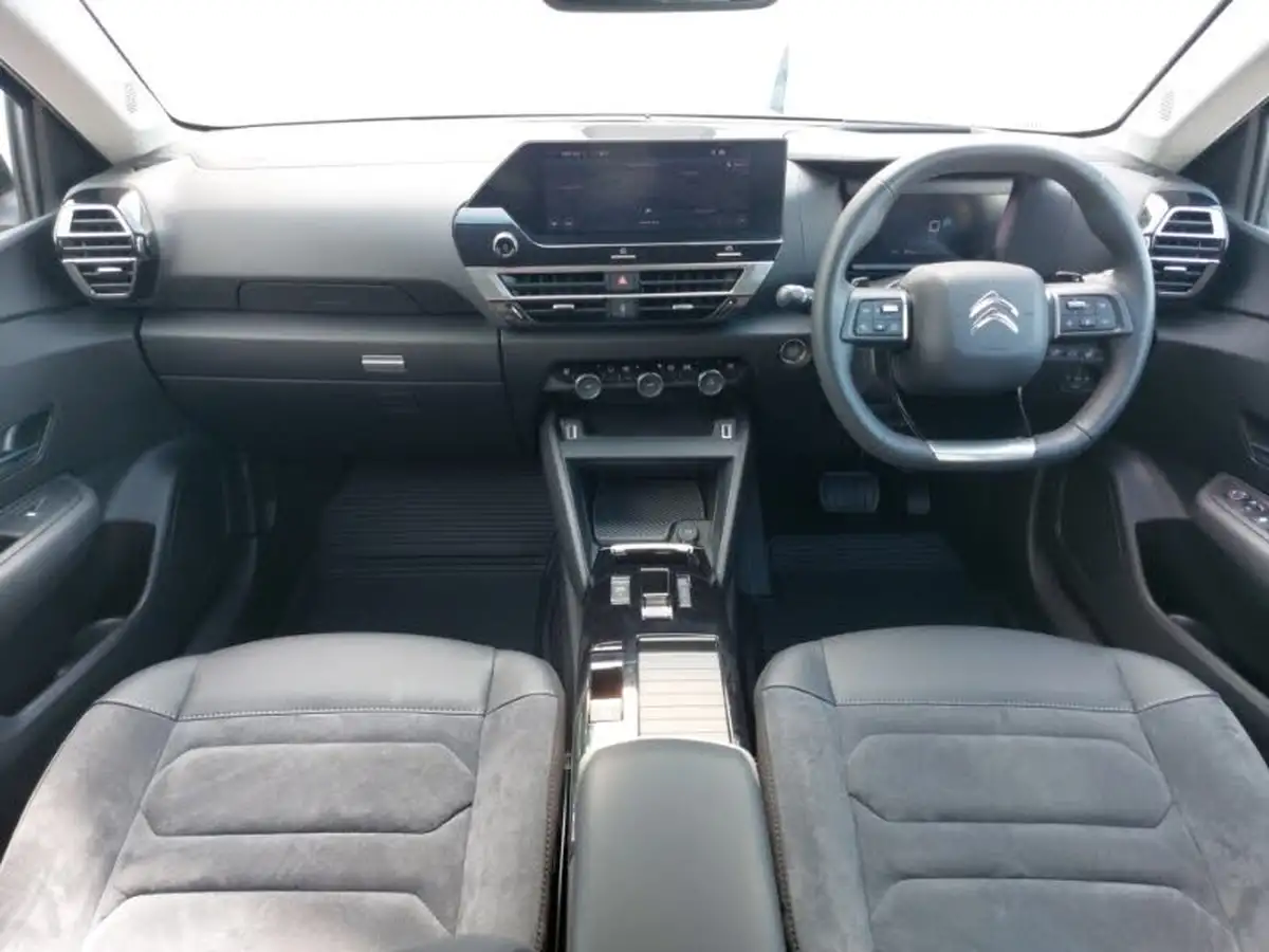 2024-citroen-c4-x-12-puretech-max-130ps-ss-eat8-big-2