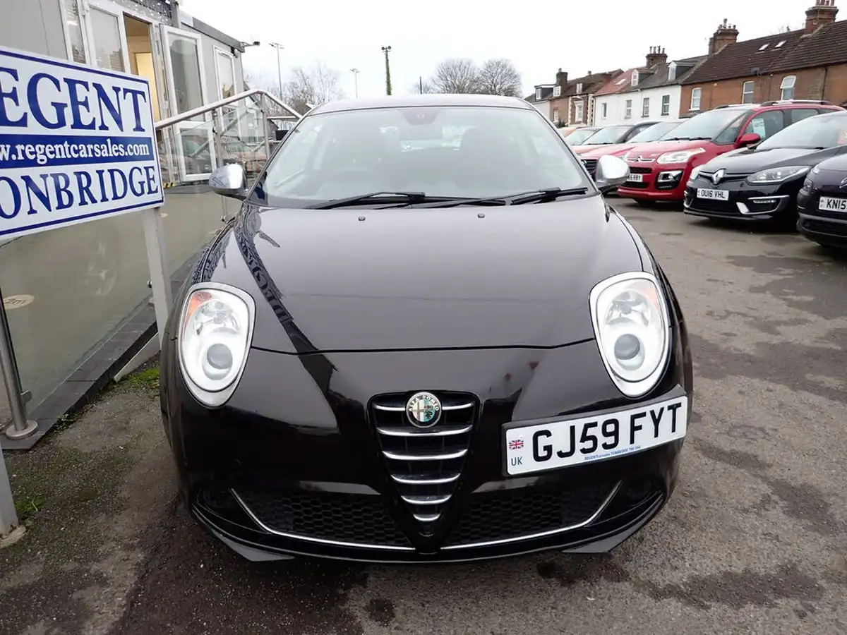 2009-alfa-romeo-mito-14-turismo-16v-big-8