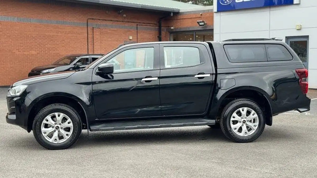 2024-isuzu-d-max-19td-dl20-double-auto-big-4