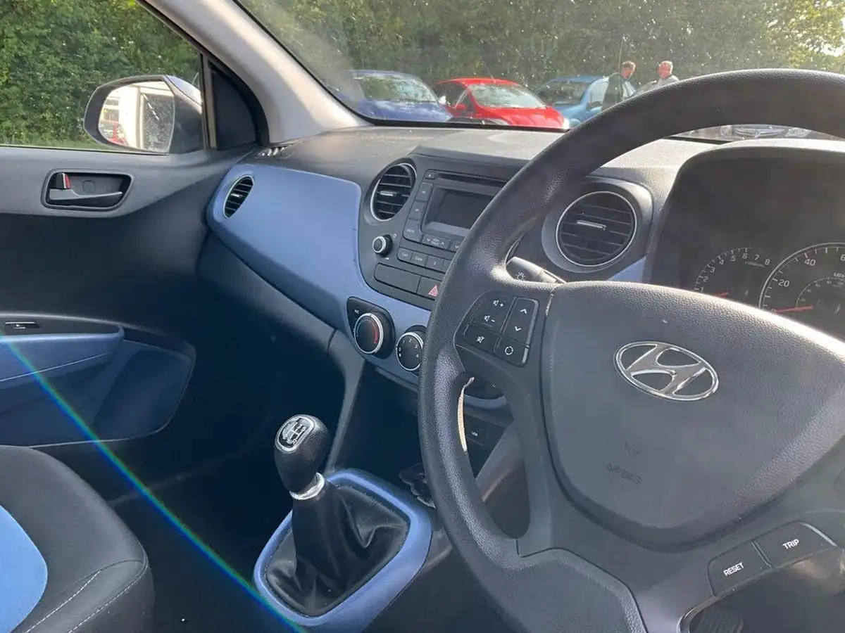 2017-hyundai-i10-10-se-big-28