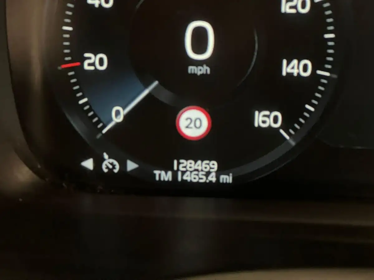 2016-volvo-xc90-20-inscription-t8-384bhp-hybrid-big-13