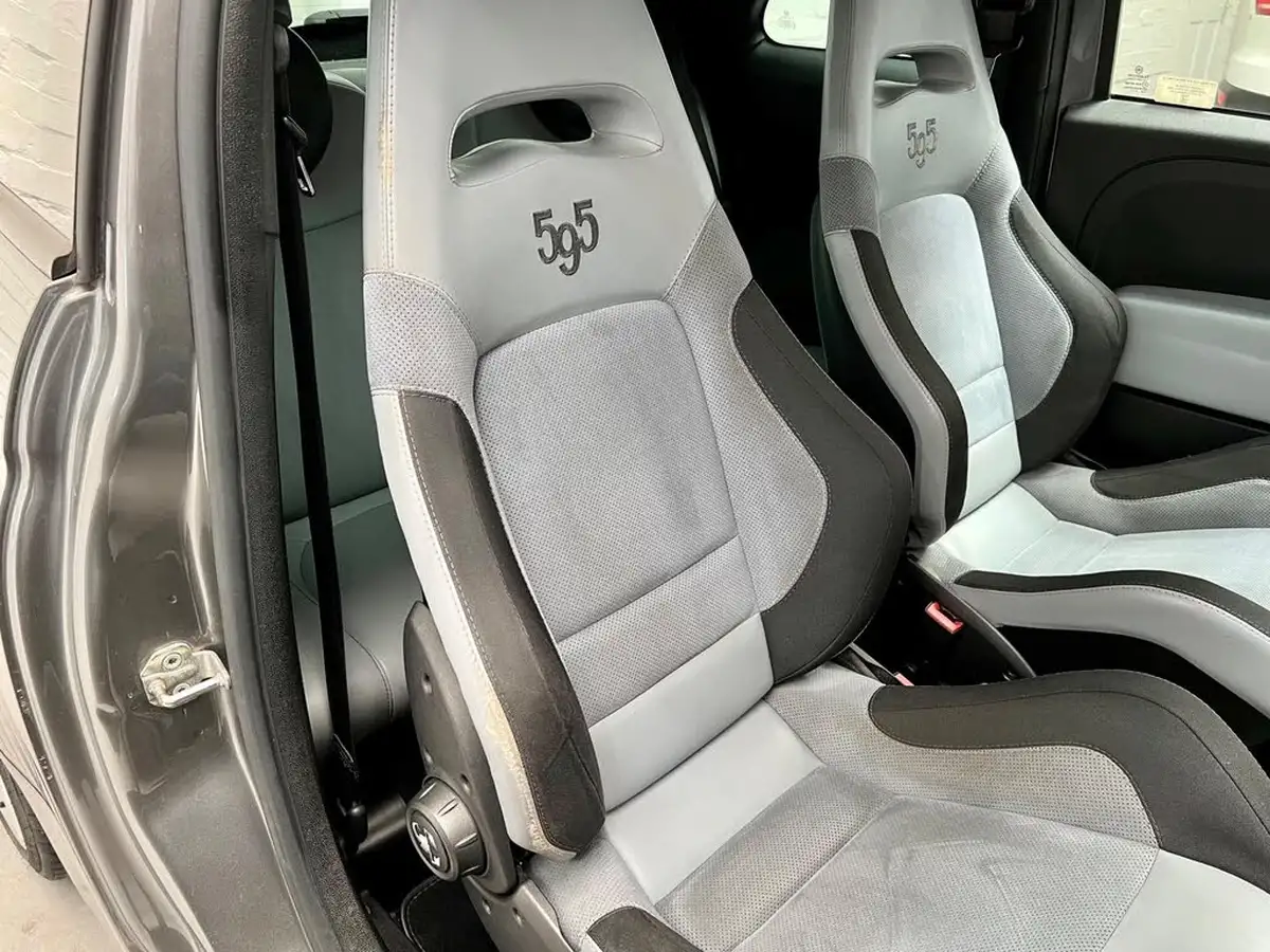 2012-abarth-595-big-64