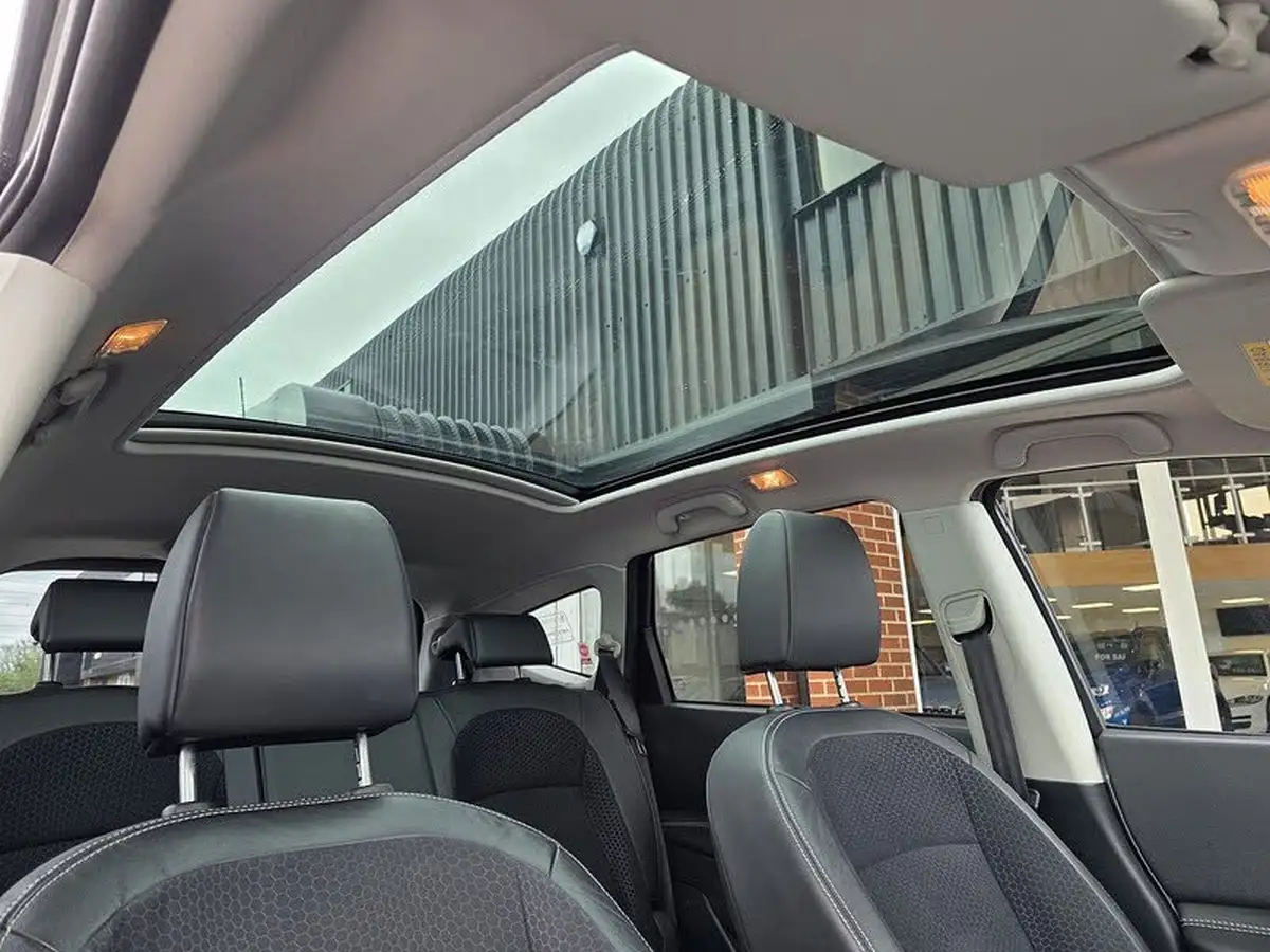 2013-nissan-qashqai2-15td-360-big-22