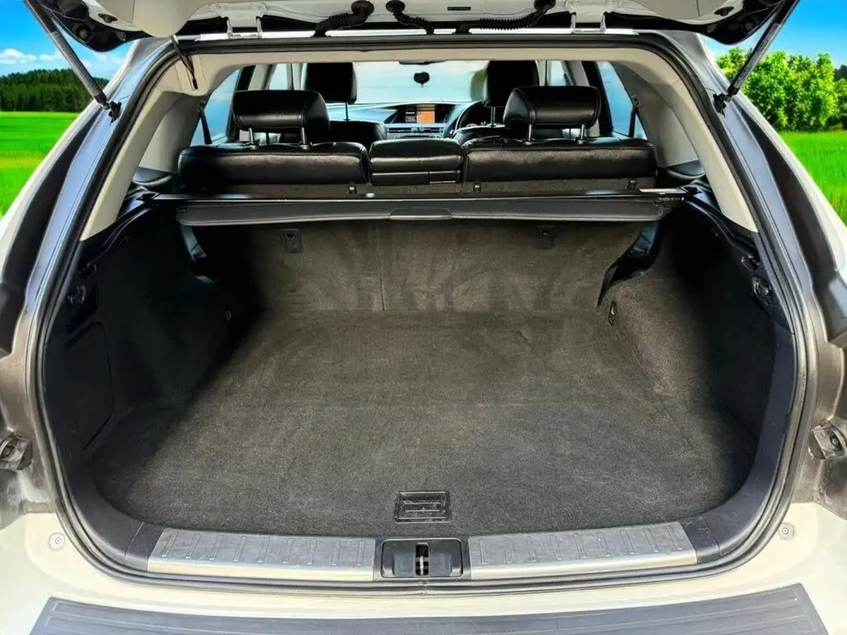 2013-lexus-rx-450h-35-luxury-big-7