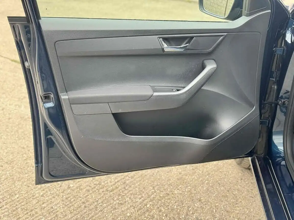 2021-skoda-fabia-10-tsi-se-95ps-estate-big-35