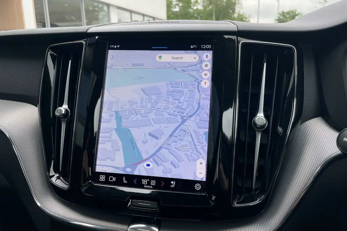 2023-volvo-xc60-20-b5-plus-big-36