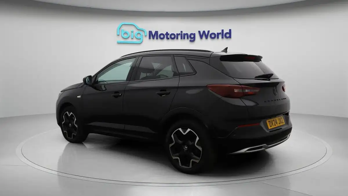 2024-vauxhall-grandland-12-ultimate-130ps-auto-big-5
