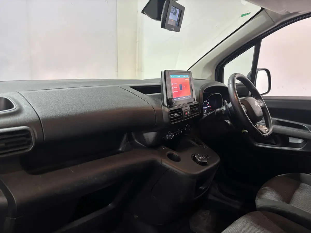 2021-citroen-berlingo-15bluehdi-1000-driver-130pseu6dt-e-ss-eat8-big-12