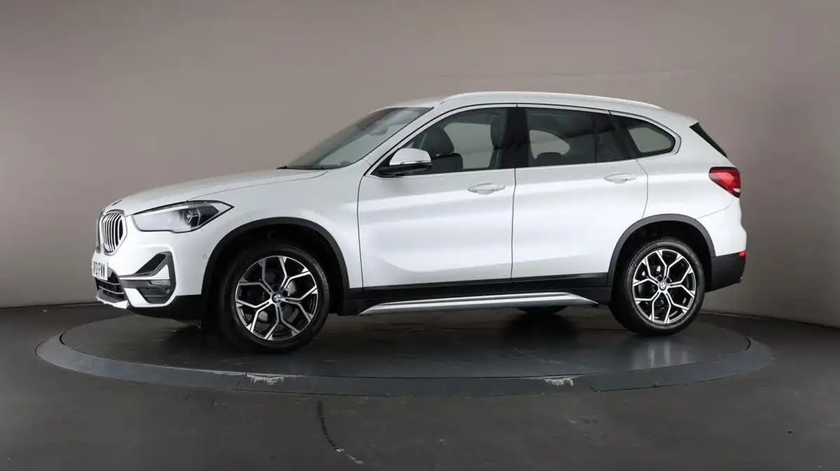 2021-bmw-x1-20td-sdrive18d-xline-big-41