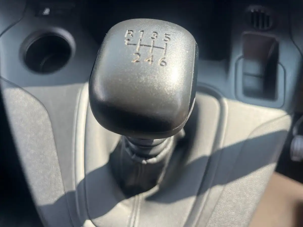 2022-toyota-proace-city-15d-active-big-34