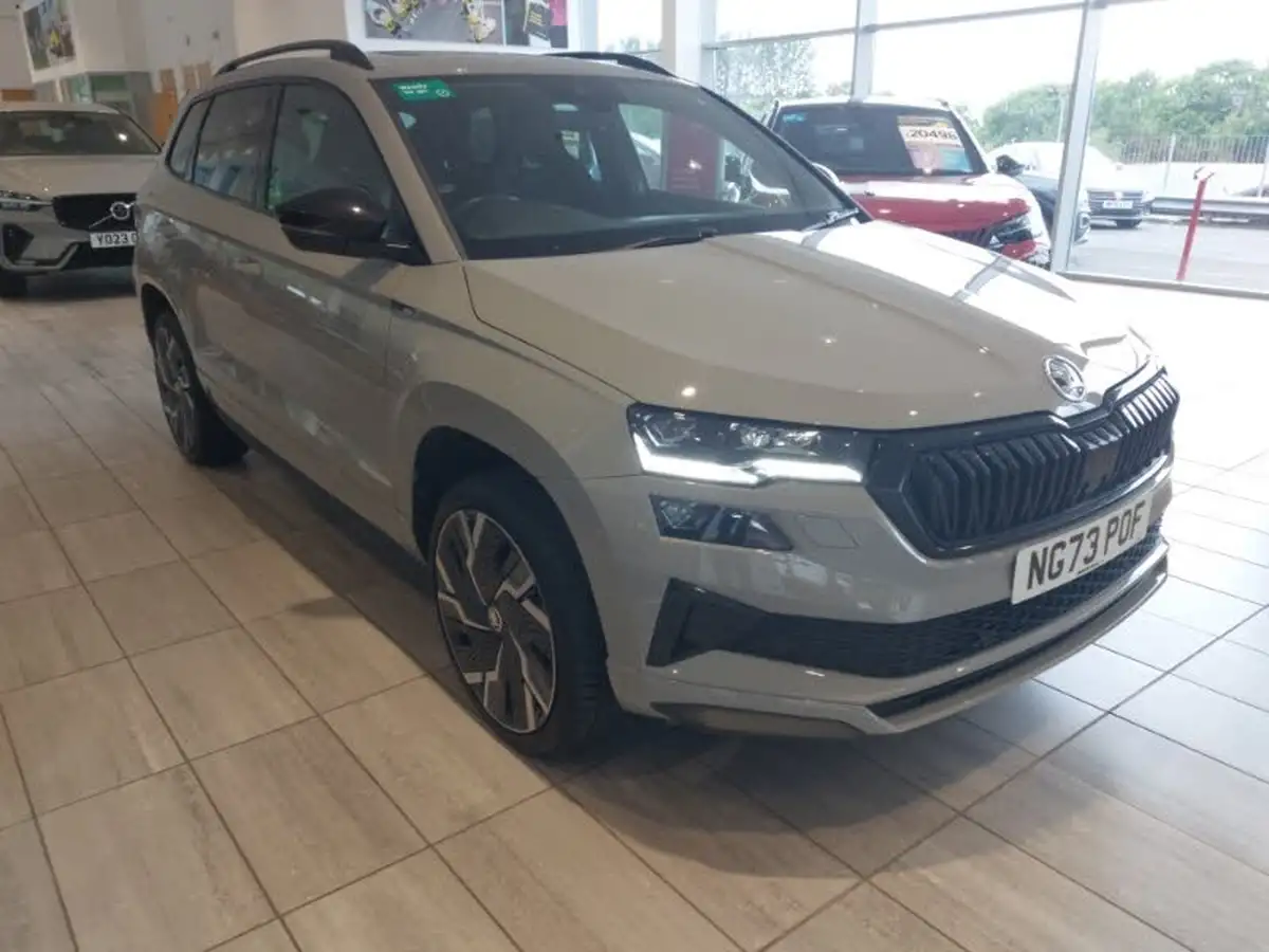 2023-skoda-karoq-15-tsi-sportline-dsg-big-0